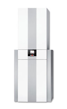 WOLF CGS-2L 14 con módulo indicador digital AM de 14 KW y acumulador de 90 litros con llaves y kit salida de gases horizontal