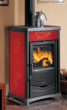 NORDICA-EXTRAFLAME TERMOROSSELLA PLUS D.S.A. 13,5 Kw Colores: pergamino, burdeos y piedra natural.